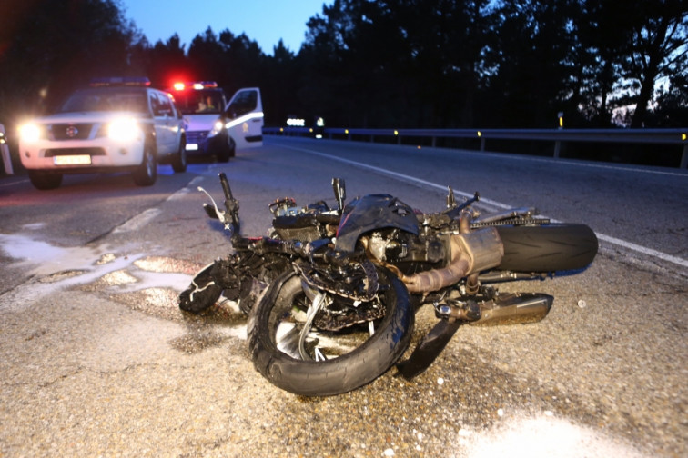 Un motorista pierde la vida en Cambre tras ser arrollado por un coche