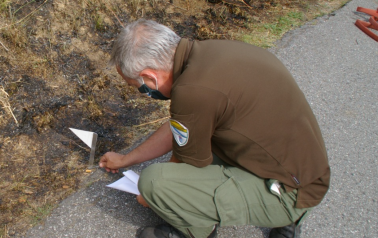 Parte de los gallegos aceptan los incendios, dice la Xunta a la que la oposición critica por pasividad