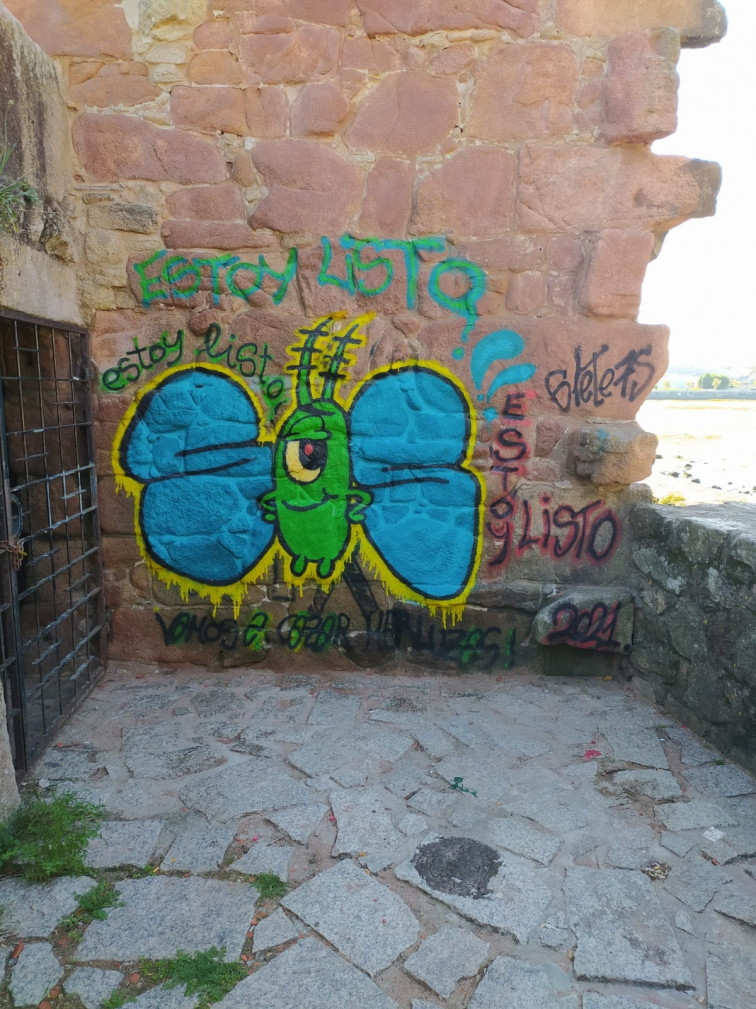 Un grafiti de Plankton en un molino del siglo XVII desata el enfado del Gobierno de Cambados