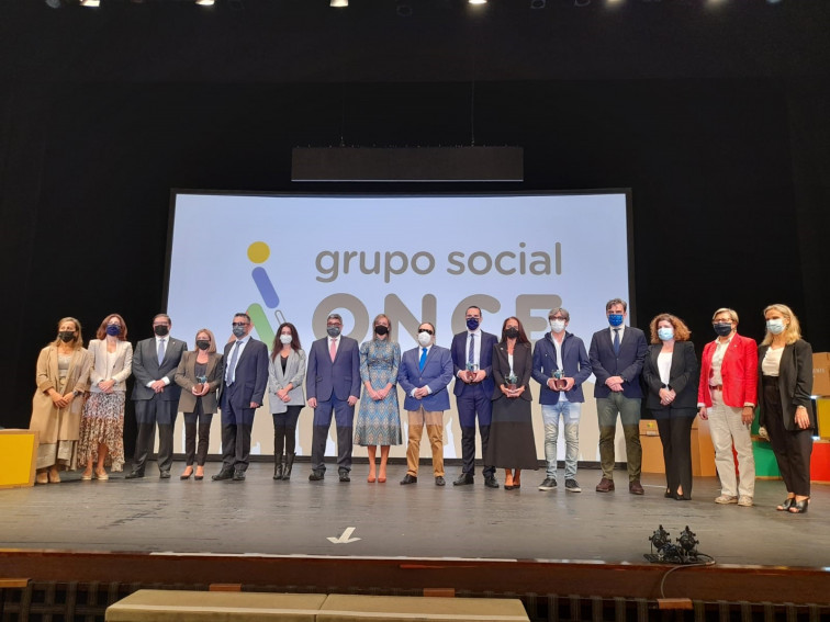 La ONCE premia doctor Diego González, trabajadoras del comercio, Fundación Andrea, María Neria y Fabiola García