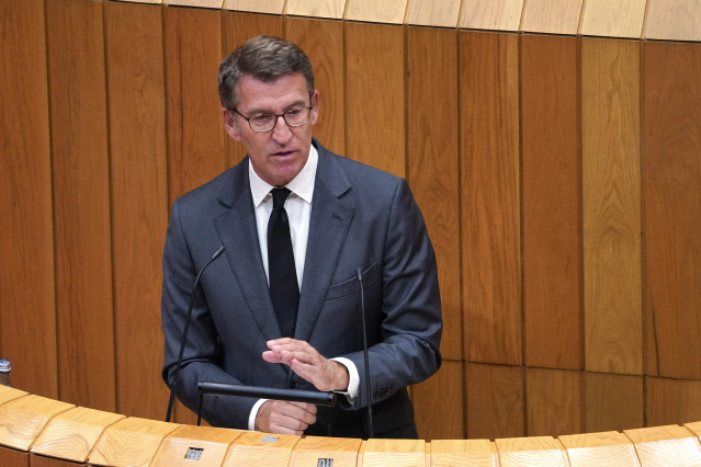 El presidente de la Xunta de Galicia, Alberto Núñez Feijóo, durante el debate del Estado de la Autonomía de Galicia, en el Parlamento gallego, a 13 de octubre de 2021, en Santiago de Compostela