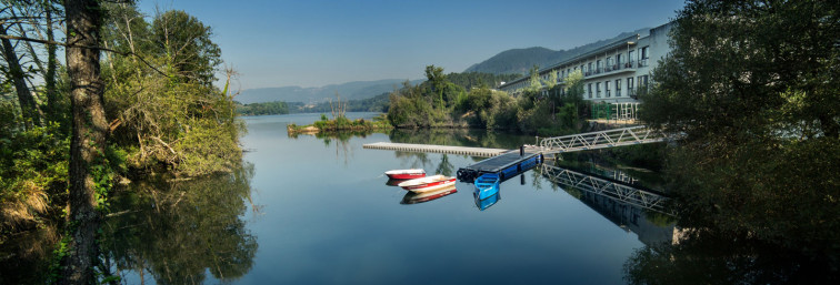 El entorno del balneario de Laias, en Cenlle (Ourense), contará con una piscina flotante termal