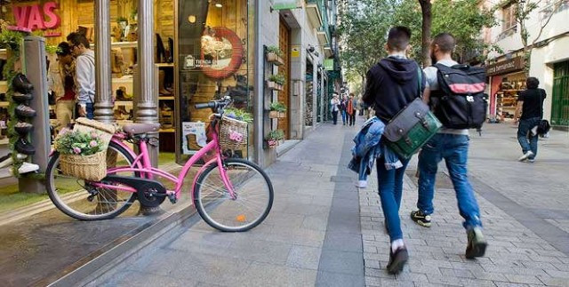 Los jóvenes españoles necesitarían cobrar casi el doble para comprarse un piso, según un estudio