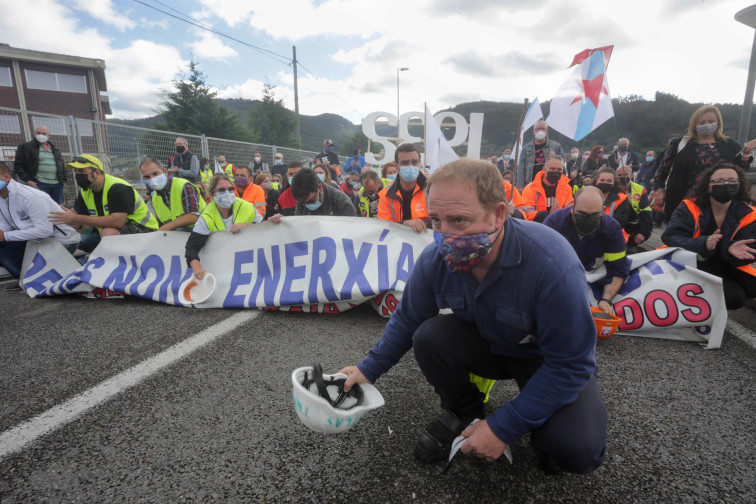 Una marcha nocturna el sábado en Xove reclamará soluciones para la planta de Alcoa San Cibrao