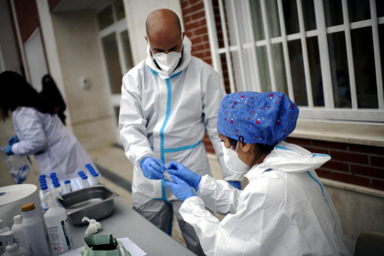 Los colegios de Galicia podrán hacer test de saliva para el covid pronto, promete la Xunta