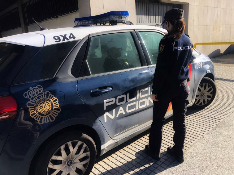 Negociador de la Policía Nacional evita suicidio de un hombre con problemas psiquiátricos en A  Coruña