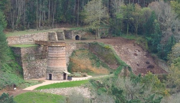 A Pontenova se prepara para inaugurar sus más de 300 metros de tirolina, la más grande de Galicia, a 70 metros de altura