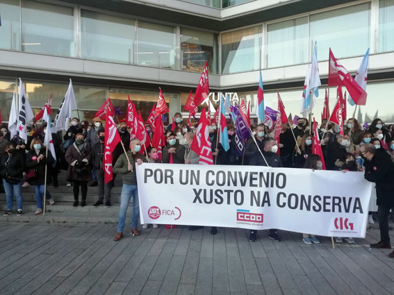 El seguimiento a la huelga en el sector de la conserva ronda el 100%, según los sindicatos convocantes​