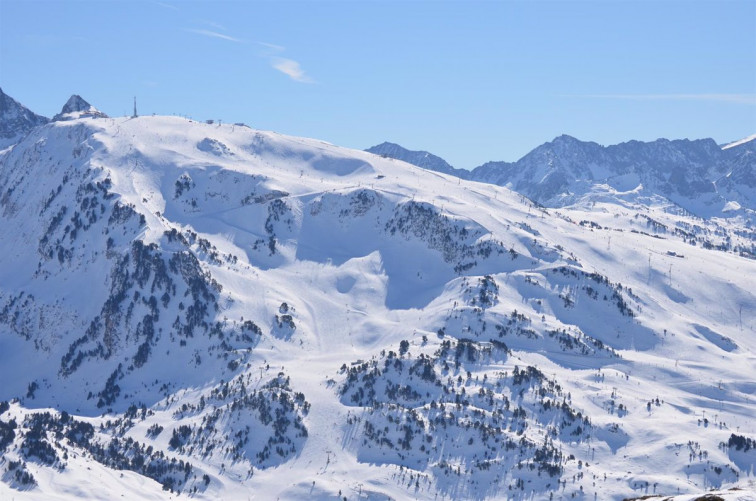 Fallece un vecino de Vigo en la estación de Baqueira, donde sufrió un grave caída mientras esquiaba