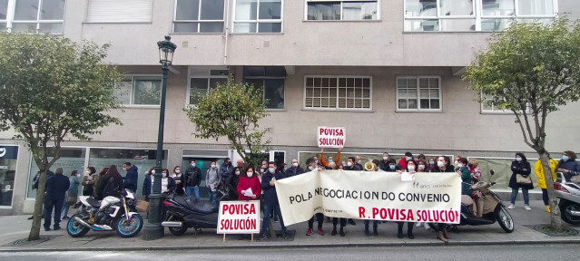 Protesta de los trabajadores de Povisa en Vigo.