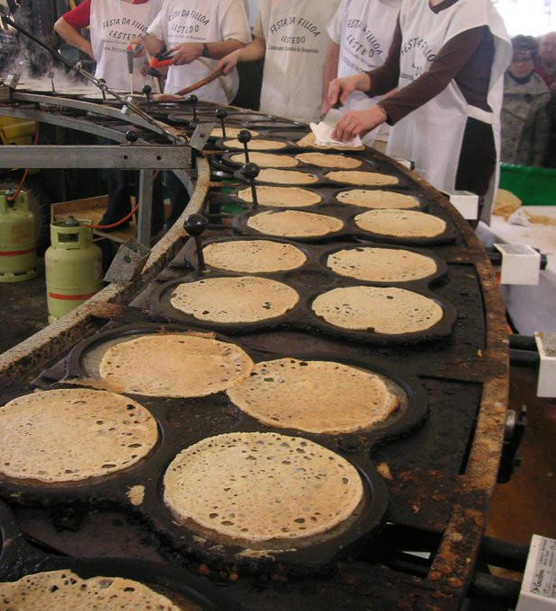 Más de un centenar de solicitudes para aprender a hacer filloas en los talleres 'Filloa Cooking' de Lestedo