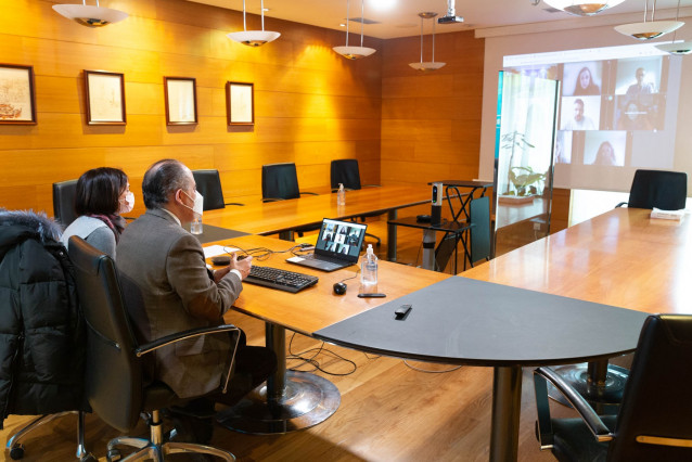 El director xeral de Inclusión Social, Arturo Parrado, mantiene una reunión por videoconferencia con las entidades que gestionan el programa de Protección Internacional