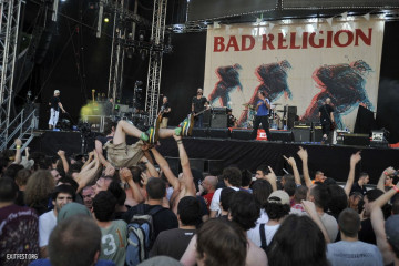 Bad Religion en directo en una foto de Milovan Milenkovic  para el  Exit Festival publicada en flickr bajo Creative Commons