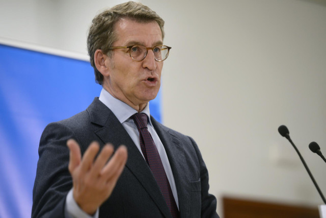 El presidente de la Xunta de Galicia, Alberto Núñez Feijóo, en una rueda de prensa tras la reunión del Consello.