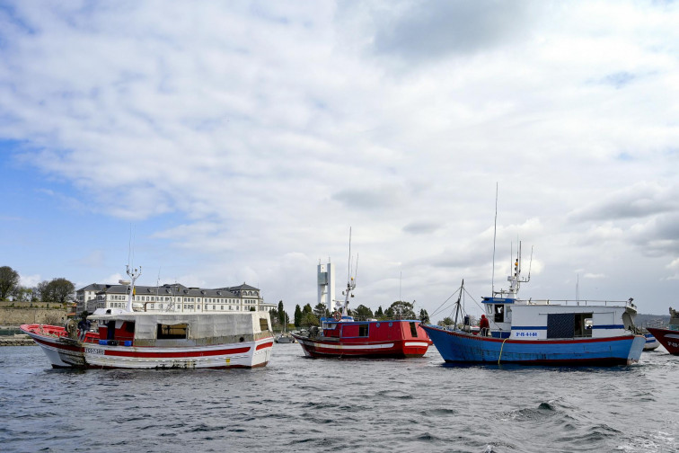 Putín deja a las lonjas gallegas sin pescado: la subida del precio del gasóleo impide a los pesqueros salir a faenar