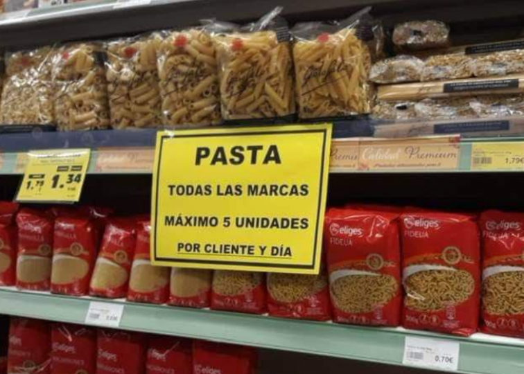 Supermercados empiezan a racionar pasta y harina aunque el precedente del aceite de girasol indica que puede ser perjudicial