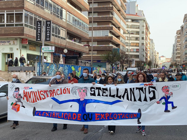 Marcha en protesta por la situación de Stellantis Vigo.