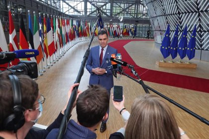 ​Pedro Sánchez logra arrancarle a la UE un acuerdo histórico para rebajar el precio de la energía