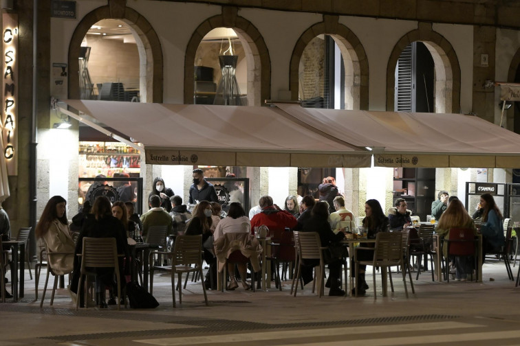 Galicia, única comunidad con restricciones propias sobre la hostelería, se abre a suprimirlas 