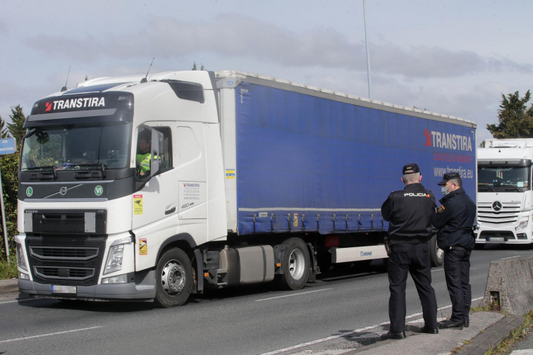 El paro del transporte va desinflándose en Galicia, indica el Gobierno, aunque la Plataforma lo mantiene