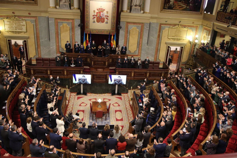 El PSdeG reprocha a Néstor Rego, diputado del BNG, que no aplaudiese a Zelenski tras su intervención en el Congreso​