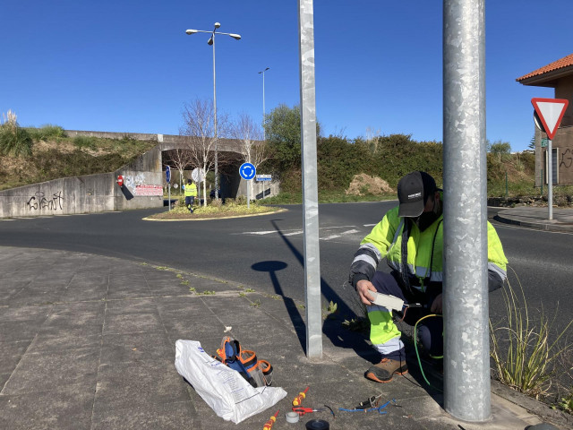 Robo de cable en una farola del barrio de Catabois, en Ferrol