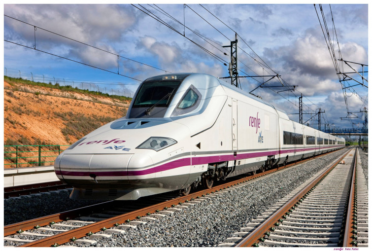 Renfe lanza billetes a 15 euros en el AVE Madrid - Ourense y Larga Distancia para este verano en una oferta