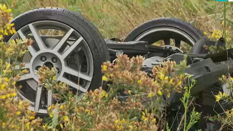 Un joven de 19 años muere tras un accidente de tráfico con vuelco en A Revolta, Carballo, esta madrugada