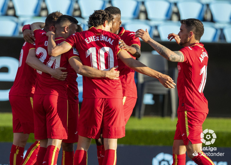 ​El Getafe atropella a un mal Celta, que le brinda la permanencia a los azulones