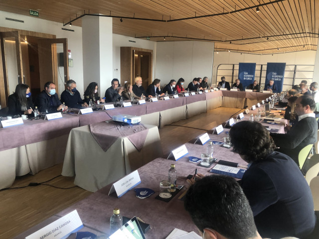 Más de medio centenar de expertos y empresarios analizan en un encuentro del Foro Económico los retos de Galicia