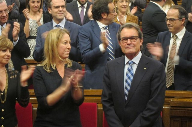 Artur Mas renuncia a su acta de diputado del Parlament