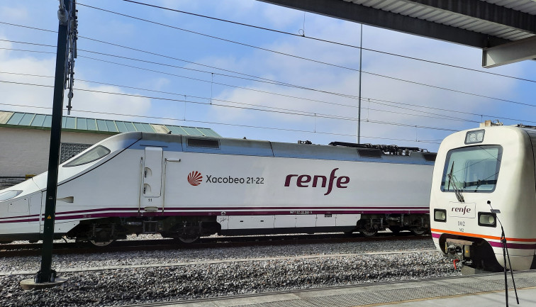 Renfe amplía su oferta hasta las 28.500 plazas en trenes AVE y Alvia entre Galicia y Madrid con motivo del puente