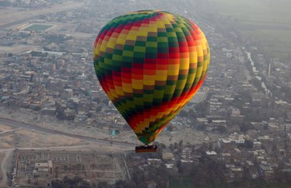 Tres heridos en el aterrizaje de emergencia de un globo aerostático en Portomarín