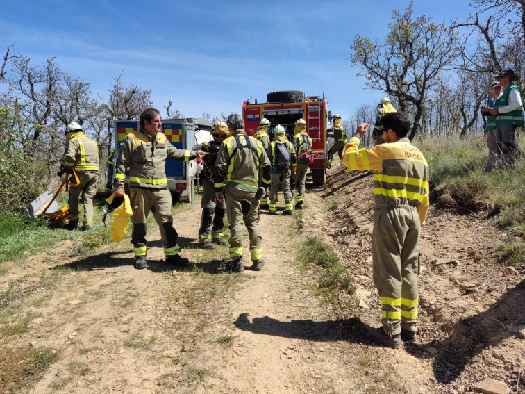 Antincendios de Galicia participan en maniobras en León para la lucha contra grandes fuegos simultáneos ​