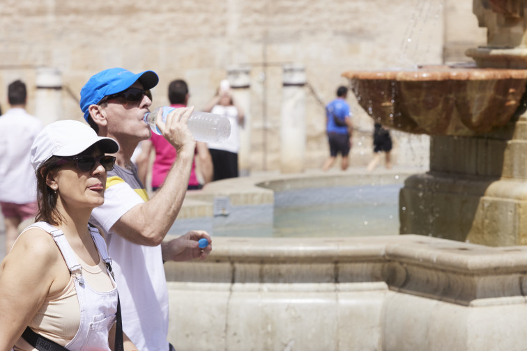 Científicos confirman en Science que beber 8 vasos de agua al día es un mito que casi todos deben ignorar