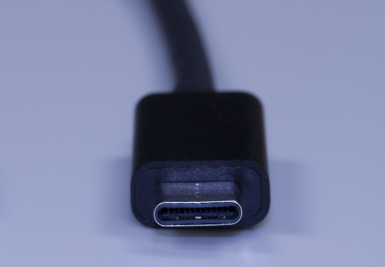 Europa logra que todos los móviles, portátiles, auriculares y otros dispositivos tengan la misma conexión: cargador USB-C