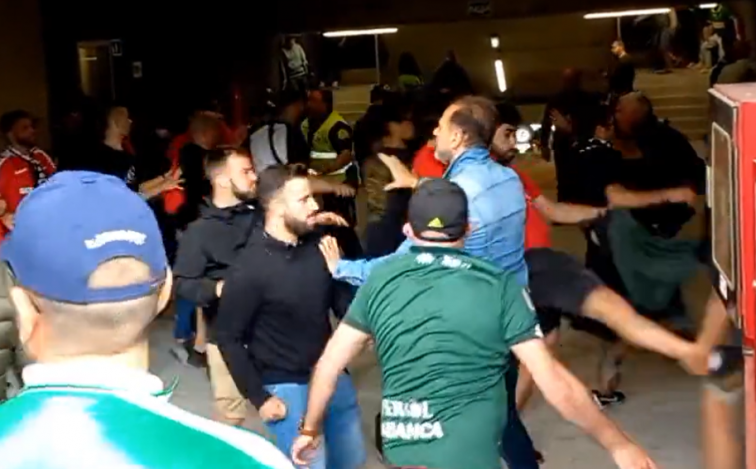 Las peleas entre hinchas del Nástic de Tarragona y del Racing de Ferrol en Balaídos provocan tres detenciones