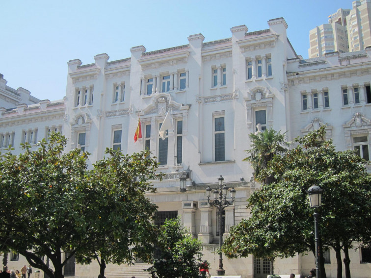 El detenido acusado de violar a otro hombre en la noche de San Juan en A Coruña queda libre con cargos