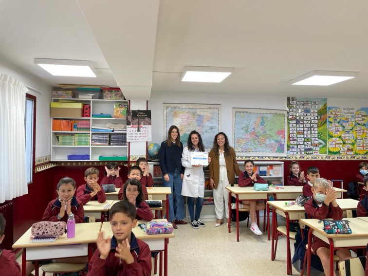 Los colegios San Jorge y  Vilas Alborada de Santiago, distinguidos por Viaqua por su impulso a la educación en ciencia a niñas