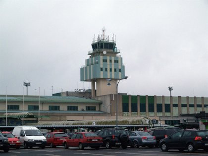 La niebla en Lavacolla obliga al avión de la reina Letizia a aterrizar en A Coruña en vez de en Santiago