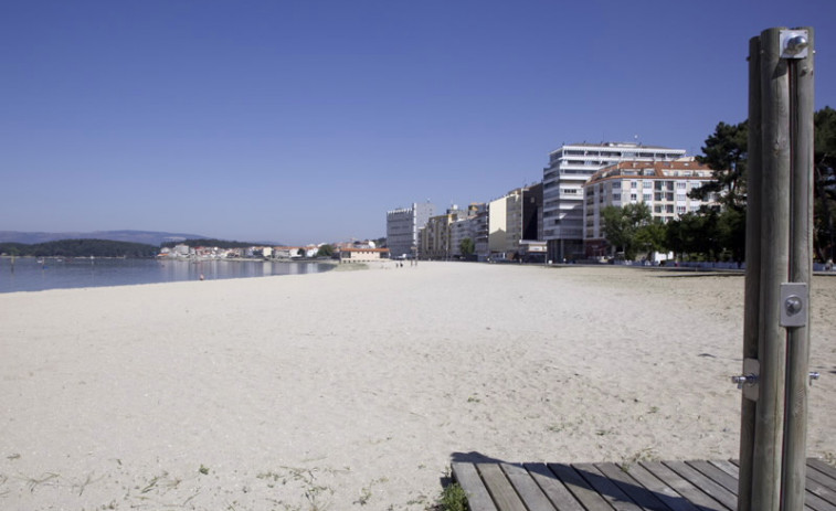 Encuentran a un bañista muerto boca abajo en la playa de Compostela de Vilagarcía de Arousa