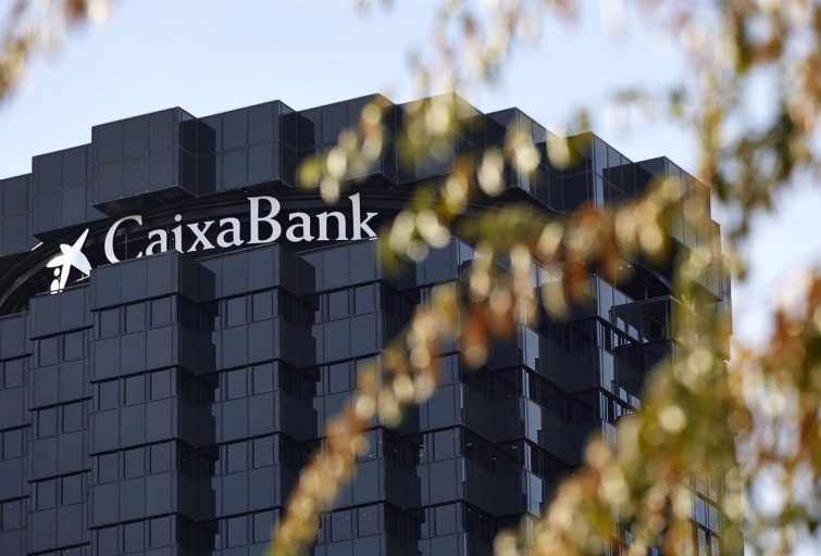 El consumo real creció un 2,2% el segundo trimestre en España, estima CaixaBank