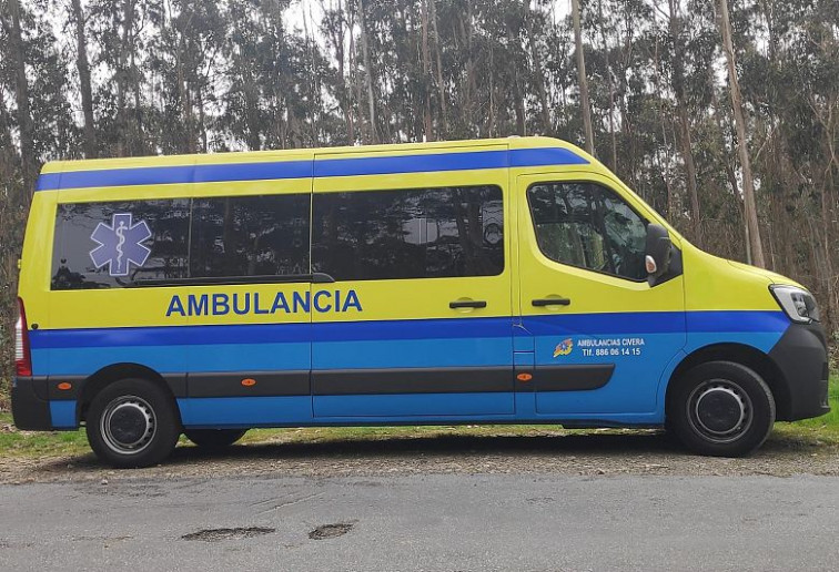 Huelga de ambulancias en el áreas sanitaria de Pontevedra, con el personal de Ambulancias Civera contra la firma