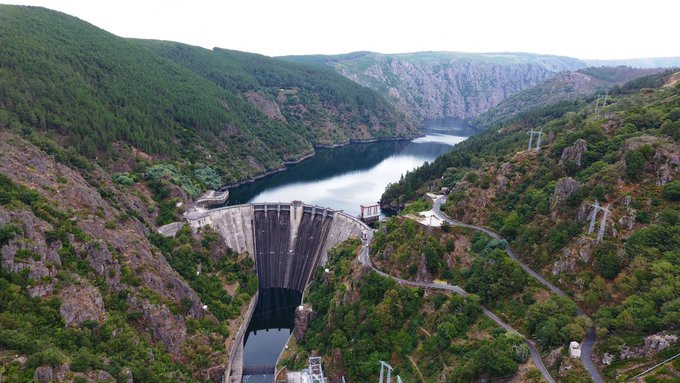 Cuatro jefes de Iberdrola a juicio por encarecer la energía producida en el Sil y en otros ríos