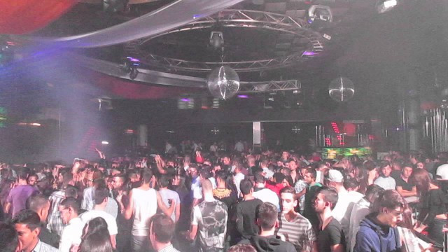 Xa son 12 os detidos vinculados a altercados no entorno da discoteca 'Ramallosa 2000'