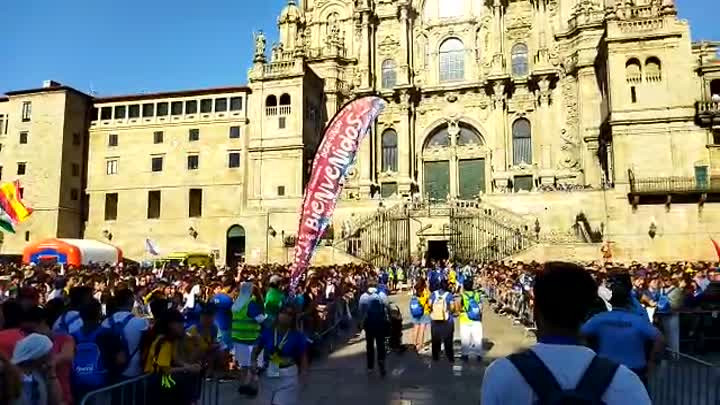 Otro escenario que se derrumba en Santiago: suspendidos los conciertos de la PEJ2022 en la Praza do Obradoiro