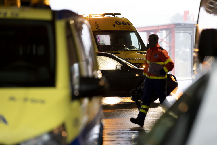 Accidente laboral en Salvaterra do Miño: herido grave tras precipitarse desde la cubierta de una nave