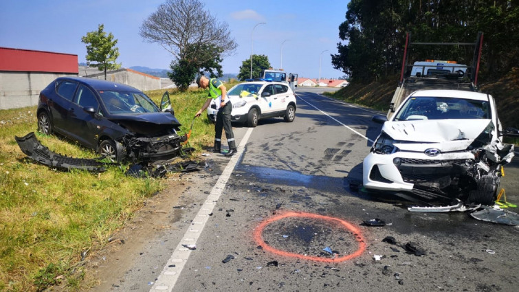 Accidente en Bergondo: tres herido graves en una colisión frontal en la AC-164