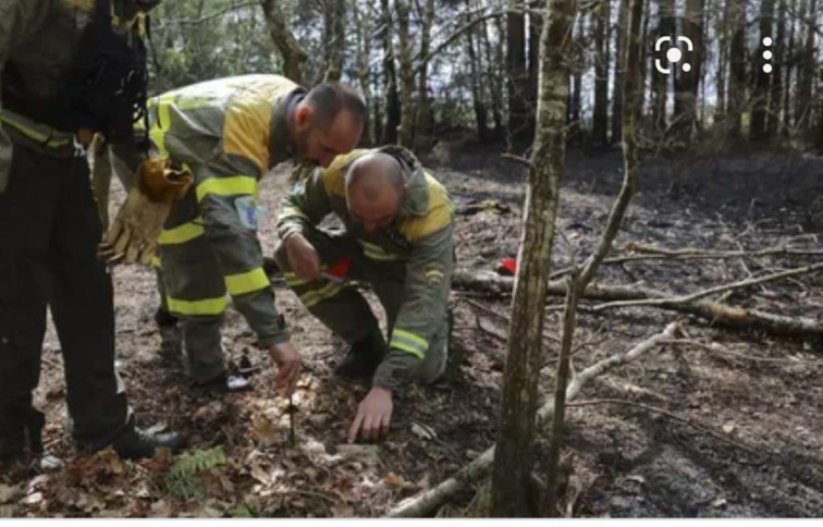 Pirómana de Ribeira detenida por segunda vez por provocar un incendio con un mechero en Oleiros