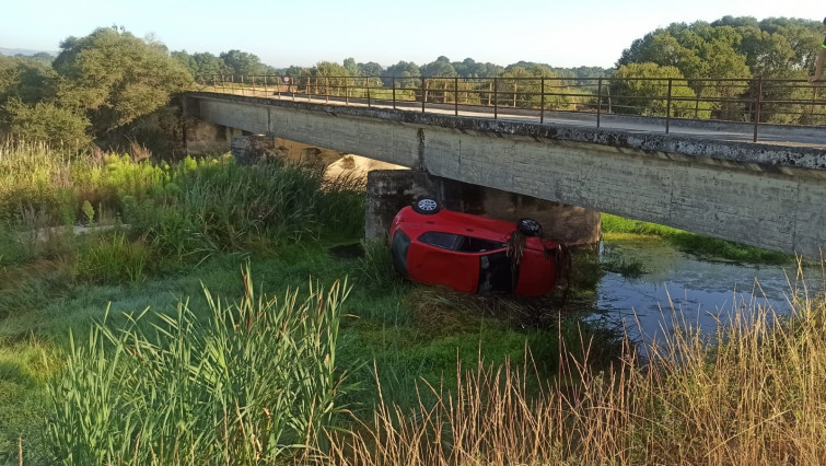 Fallece un hombre de 43 años en Rairiz de Veiga tras caer su vehículo al río Limia